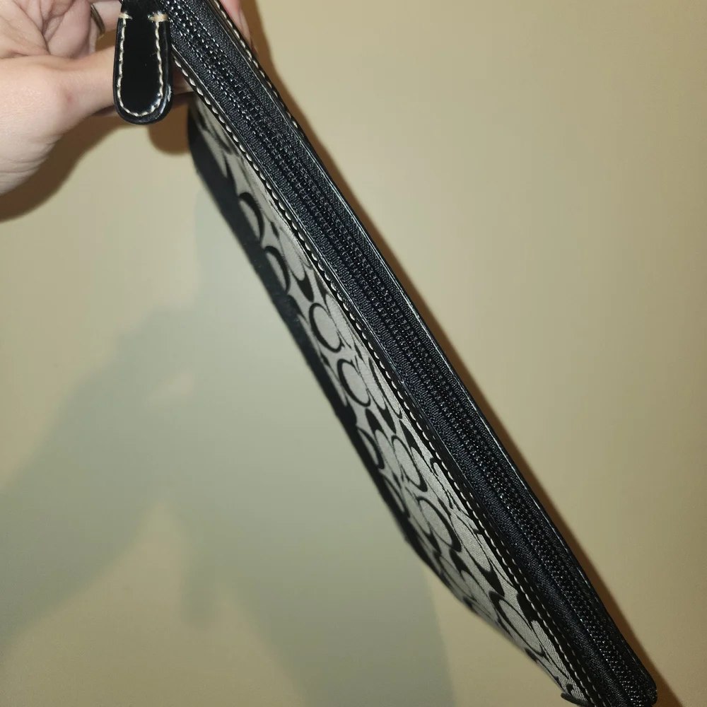 Like New Coach Padded & Zippered Tablet Pouch